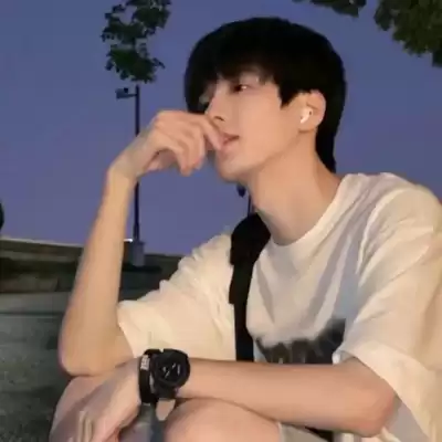 仰映容